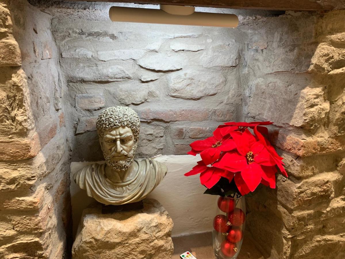 Cortona Suite - The House With Well And The Frescos Palace Buitenkant foto